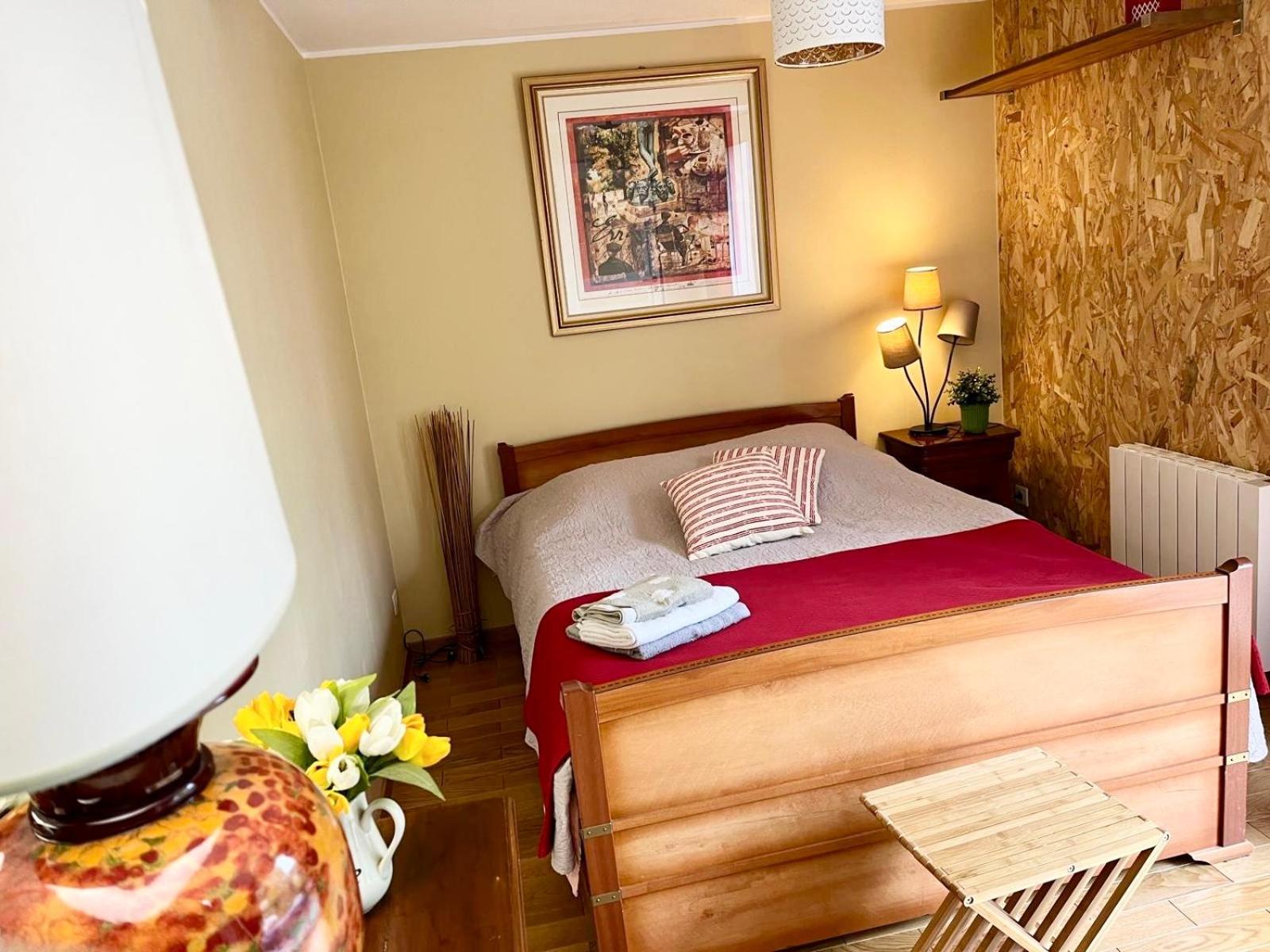 Gite Chez Madeleine Apartment ลูอองส์ ภายนอก รูปภาพ