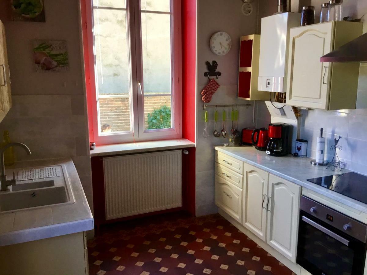 Gite Chez Madeleine Apartment ลูอองส์ ภายนอก รูปภาพ